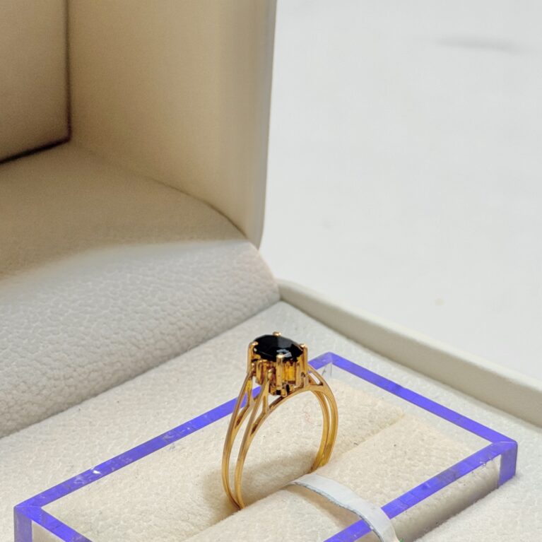 Double Sided Gold Ring - 21 Karat - Weight: 2.810